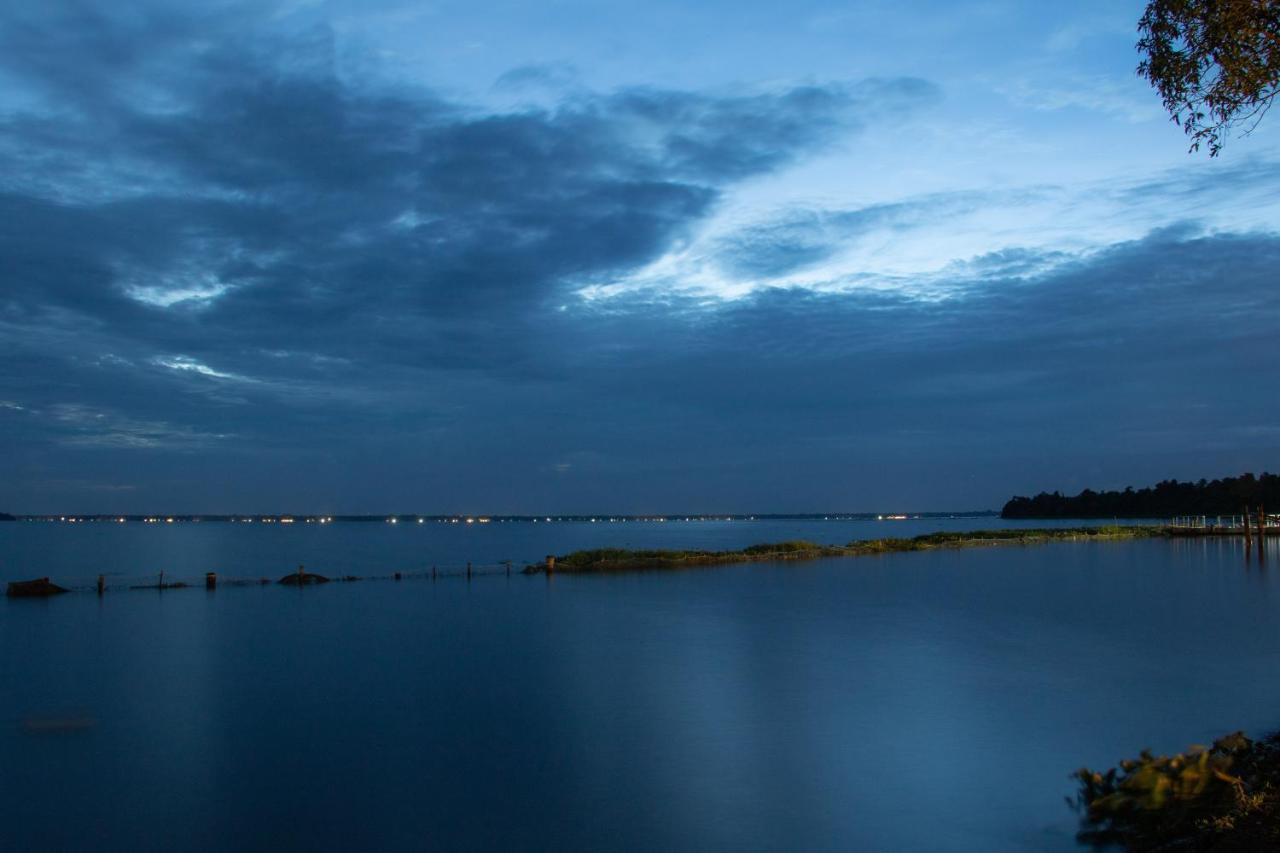 Water Scapes सहारा Kumarakom